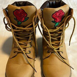 Cambridge wheat Brown work/hiking Boots with Roses - size 8 - like new